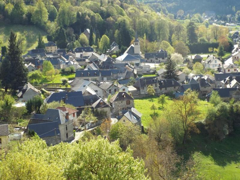 Maison De Village Au Pied Des Pyrenees Marignac  Dış mekan fotoğraf