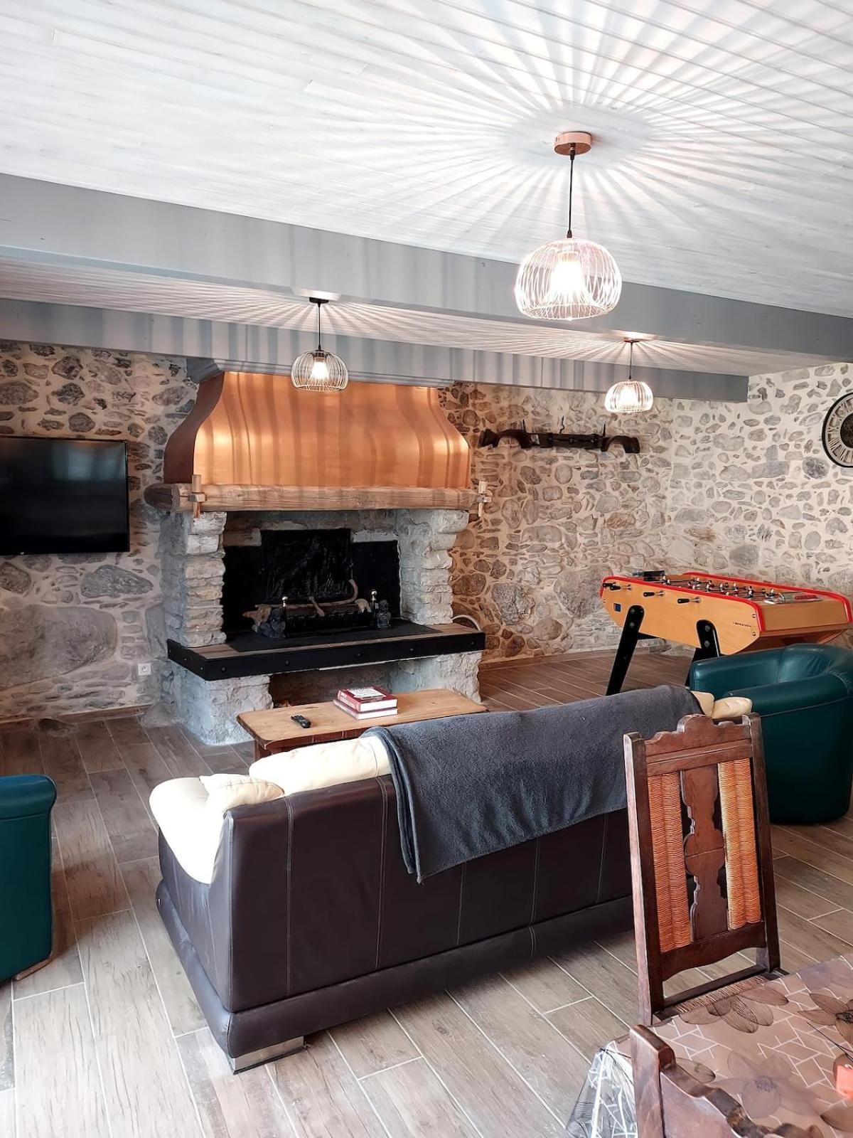 Maison De Village Au Pied Des Pyrenees Marignac  Dış mekan fotoğraf